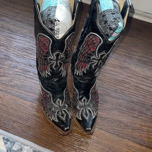 ANGEL-WING/CROSS CORRAL BOOTS